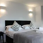 Merchants Place Apartment